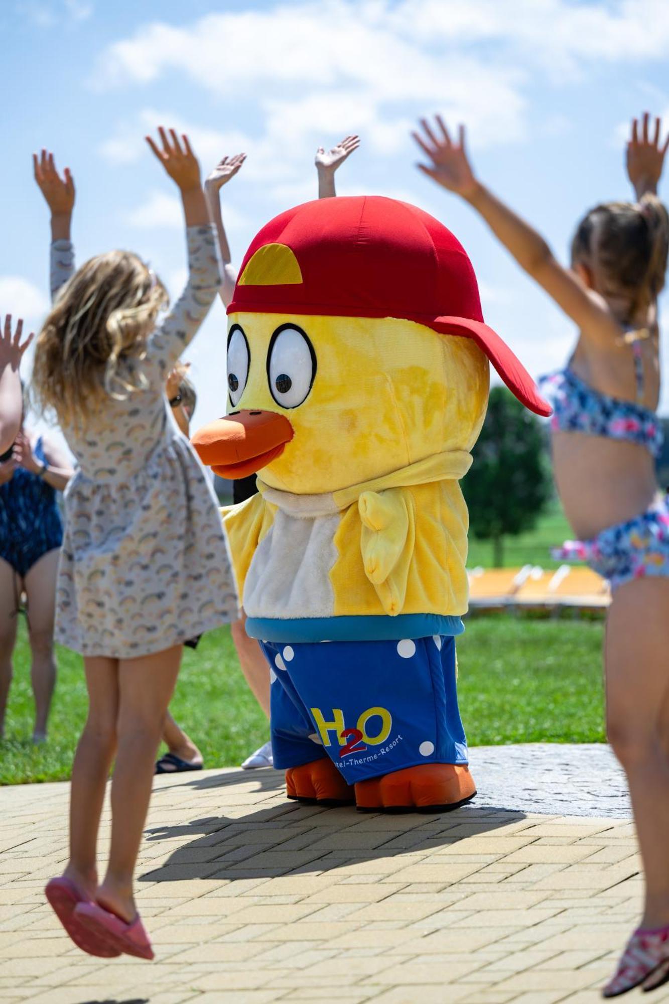 H2O Hotel-Therme-Resort, Fur Familien Mit Kindern バート・ヴァルタースドルフ エクステリア 写真