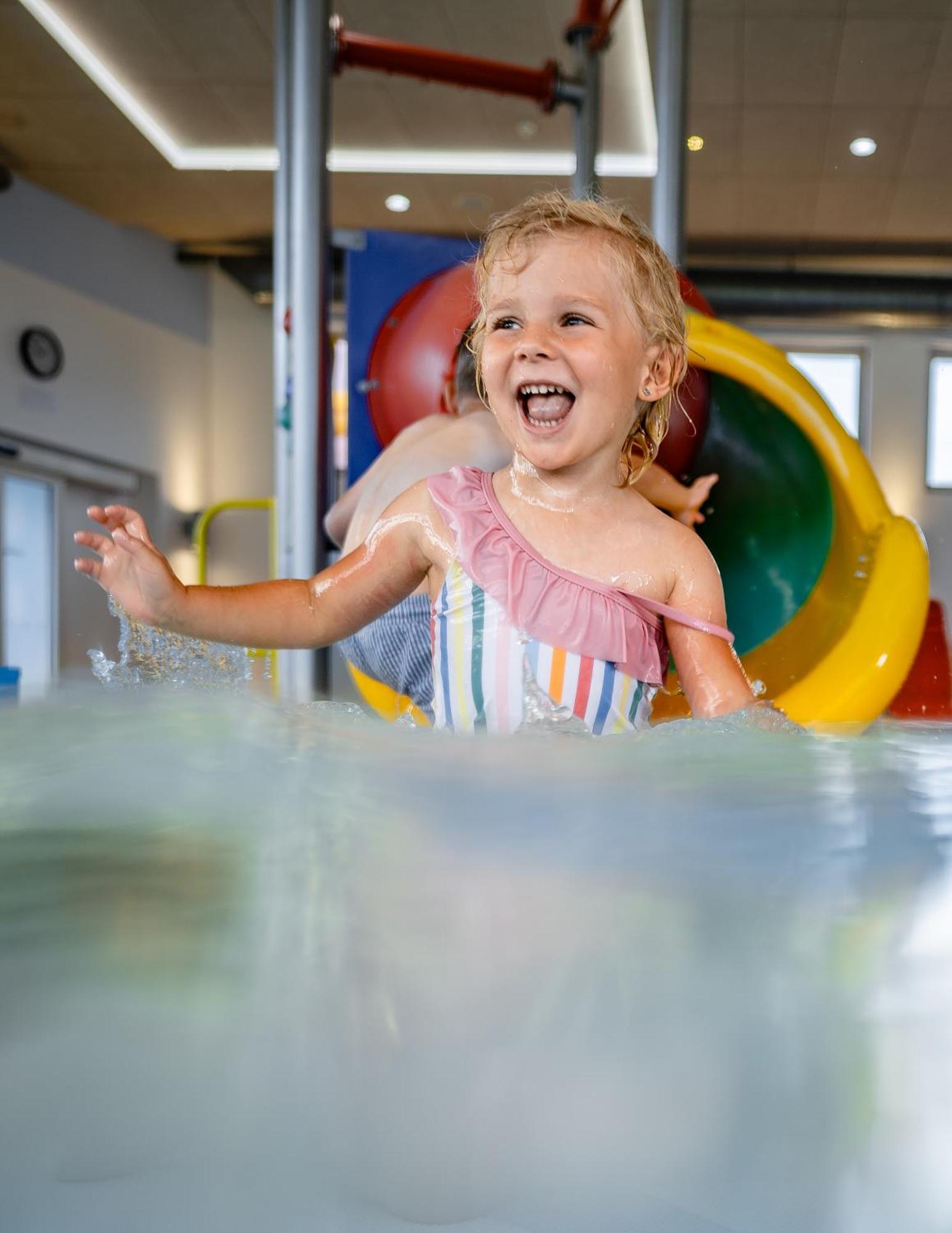 H2O Hotel-Therme-Resort, Fur Familien Mit Kindern バート・ヴァルタースドルフ エクステリア 写真