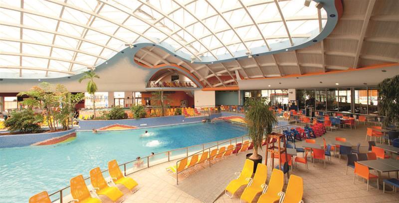 H2O Hotel-Therme-Resort, Fur Familien Mit Kindern バート・ヴァルタースドルフ エクステリア 写真