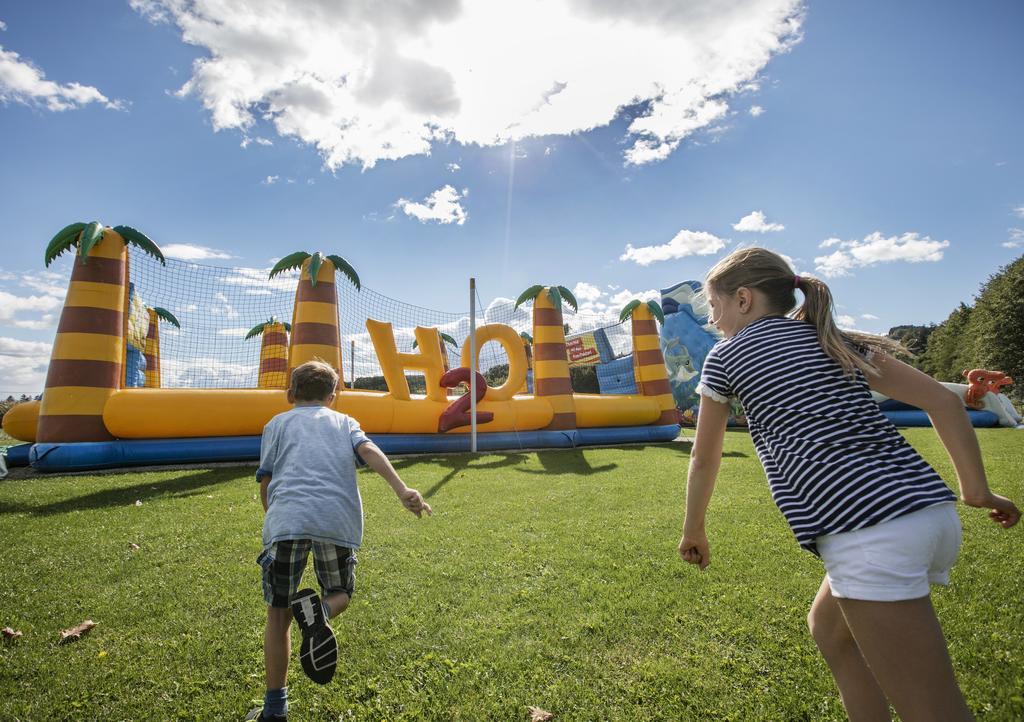 H2O Hotel-Therme-Resort, Fur Familien Mit Kindern バート・ヴァルタースドルフ エクステリア 写真