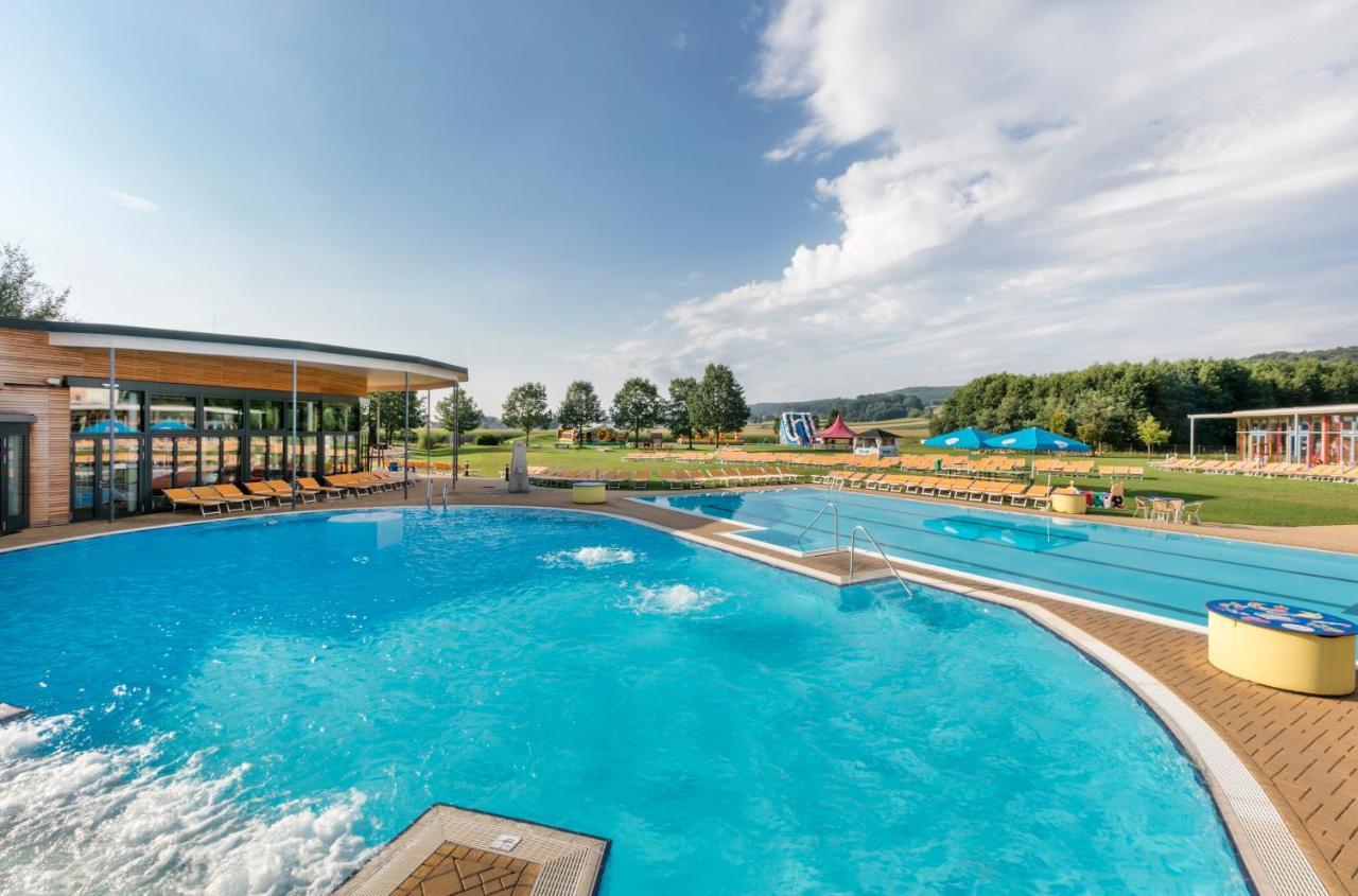 H2O Hotel-Therme-Resort, Fur Familien Mit Kindern バート・ヴァルタースドルフ エクステリア 写真