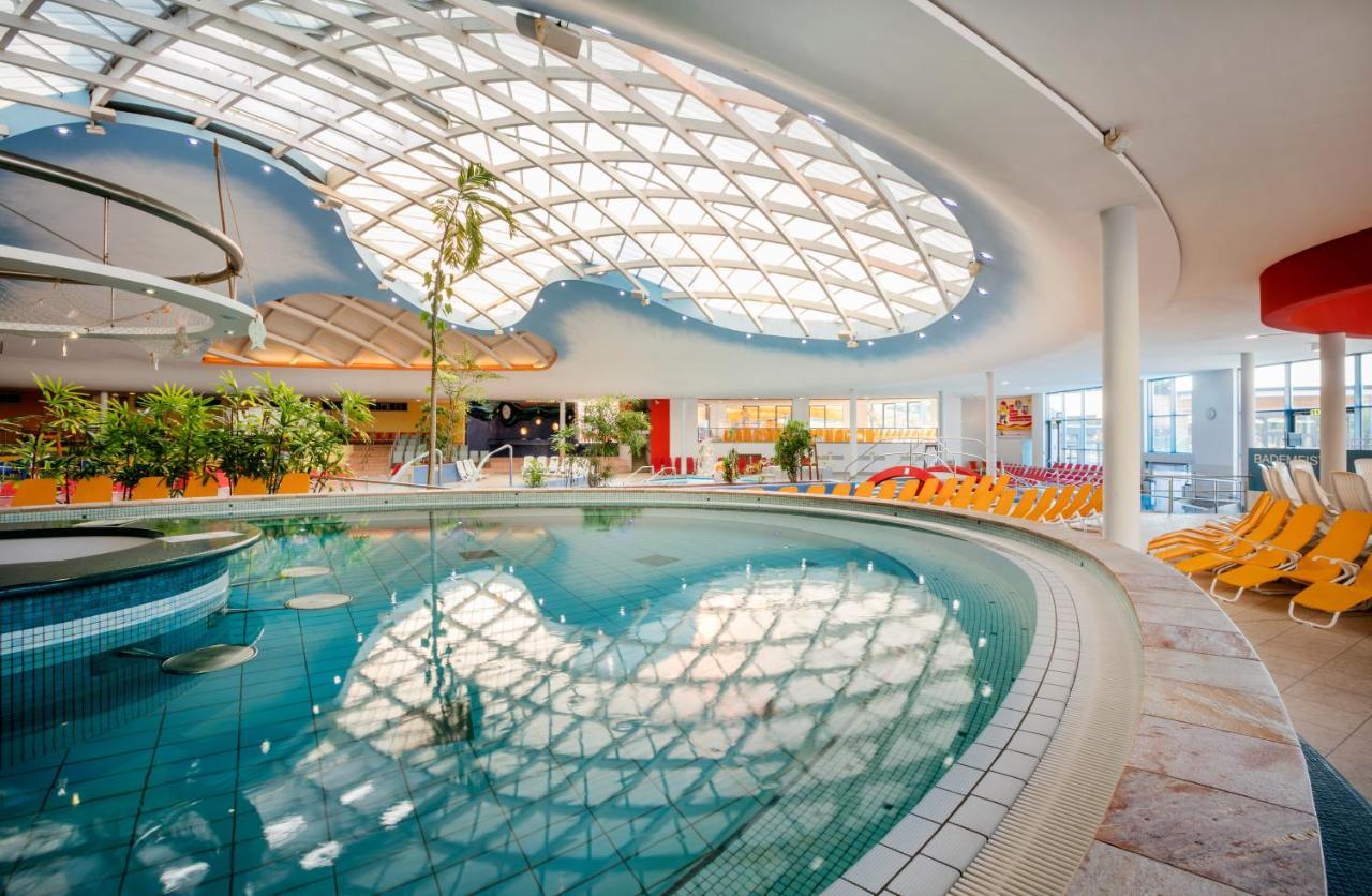 H2O Hotel-Therme-Resort, Fur Familien Mit Kindern バート・ヴァルタースドルフ エクステリア 写真